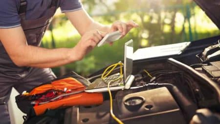 10 Common Services Offered by Mobile Car Mechanics
